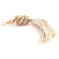 Cowry shell keyringholder cream